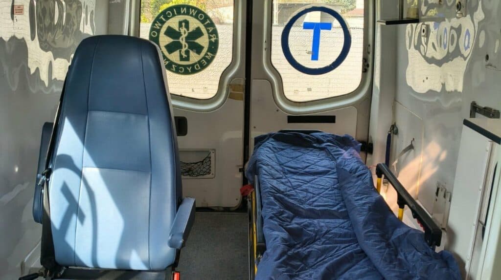 Zdjęcie wnętrza karetki