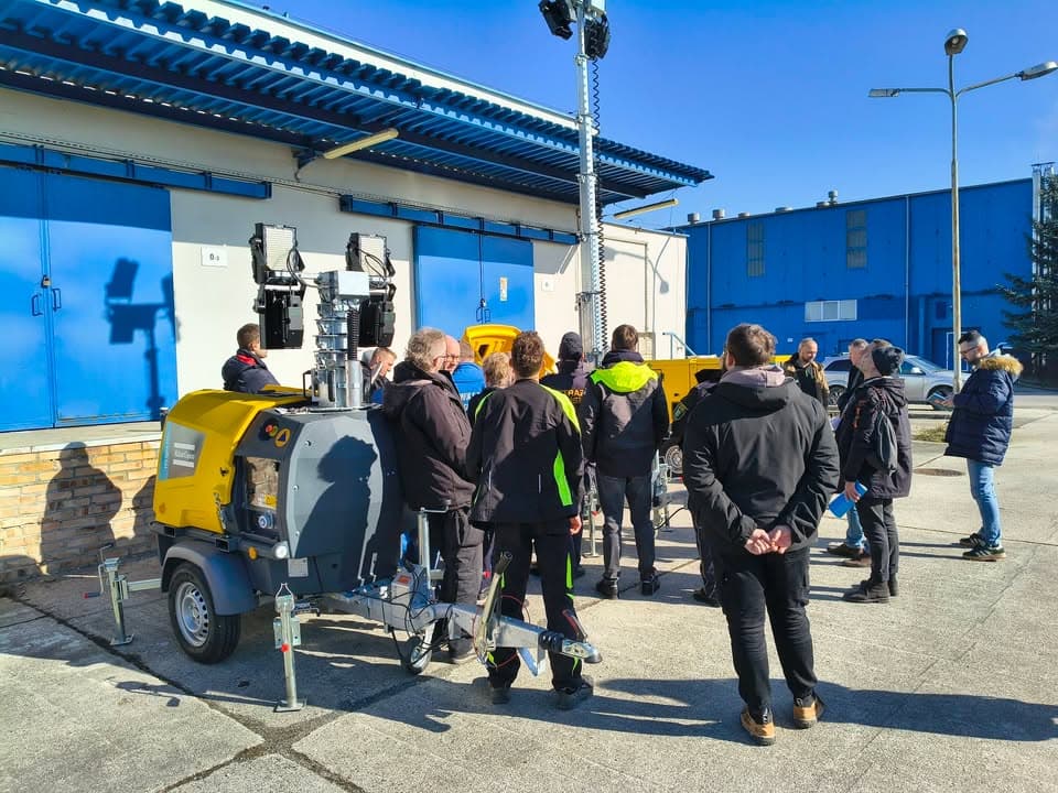 Dzisiaj uczestniczyliśmy w szkoleniu z obsługi agregatów i masztów świetlnych zakupionych przez Mias